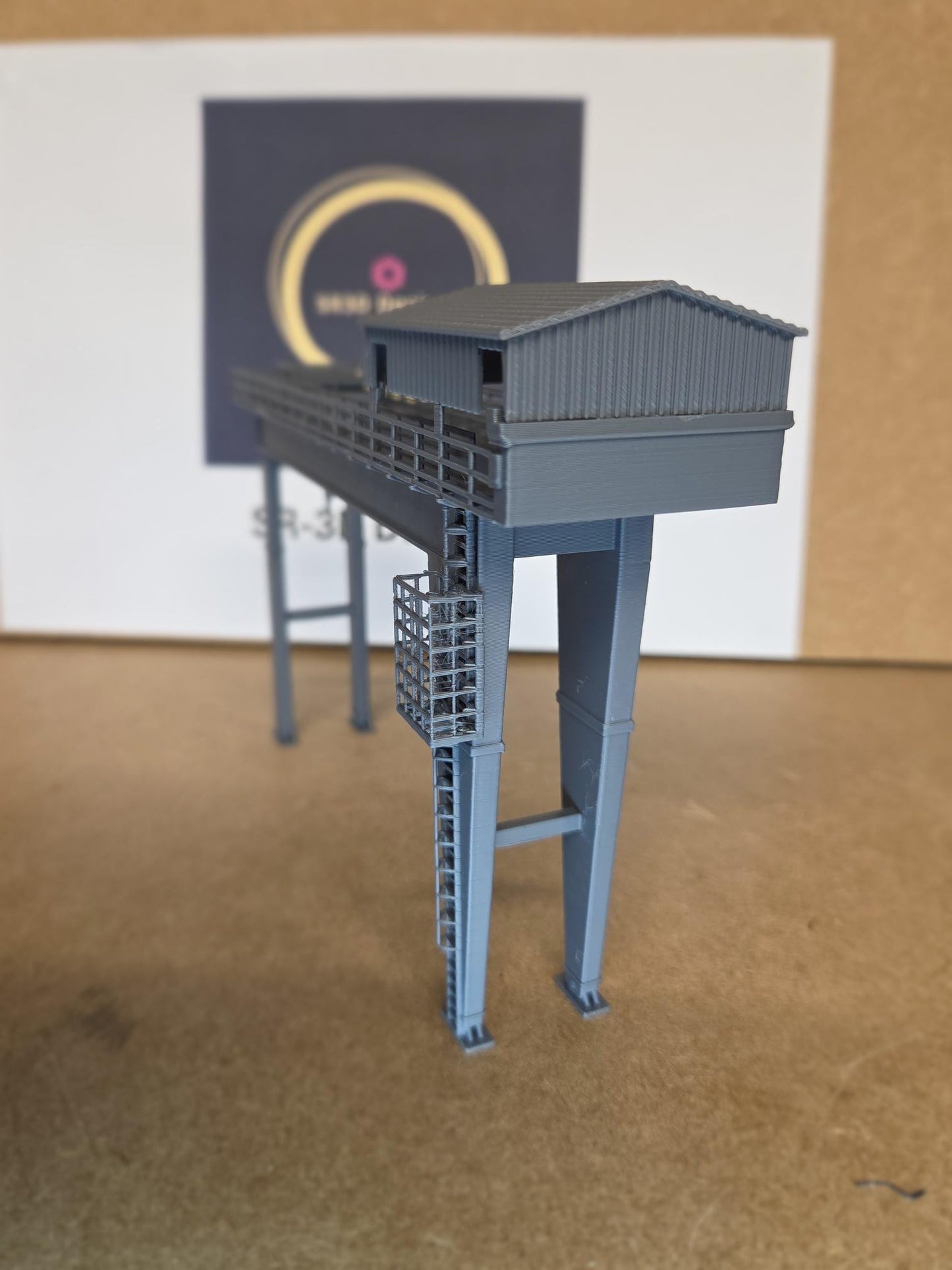 The N Gauge Georgemas junction Goliath crane.
