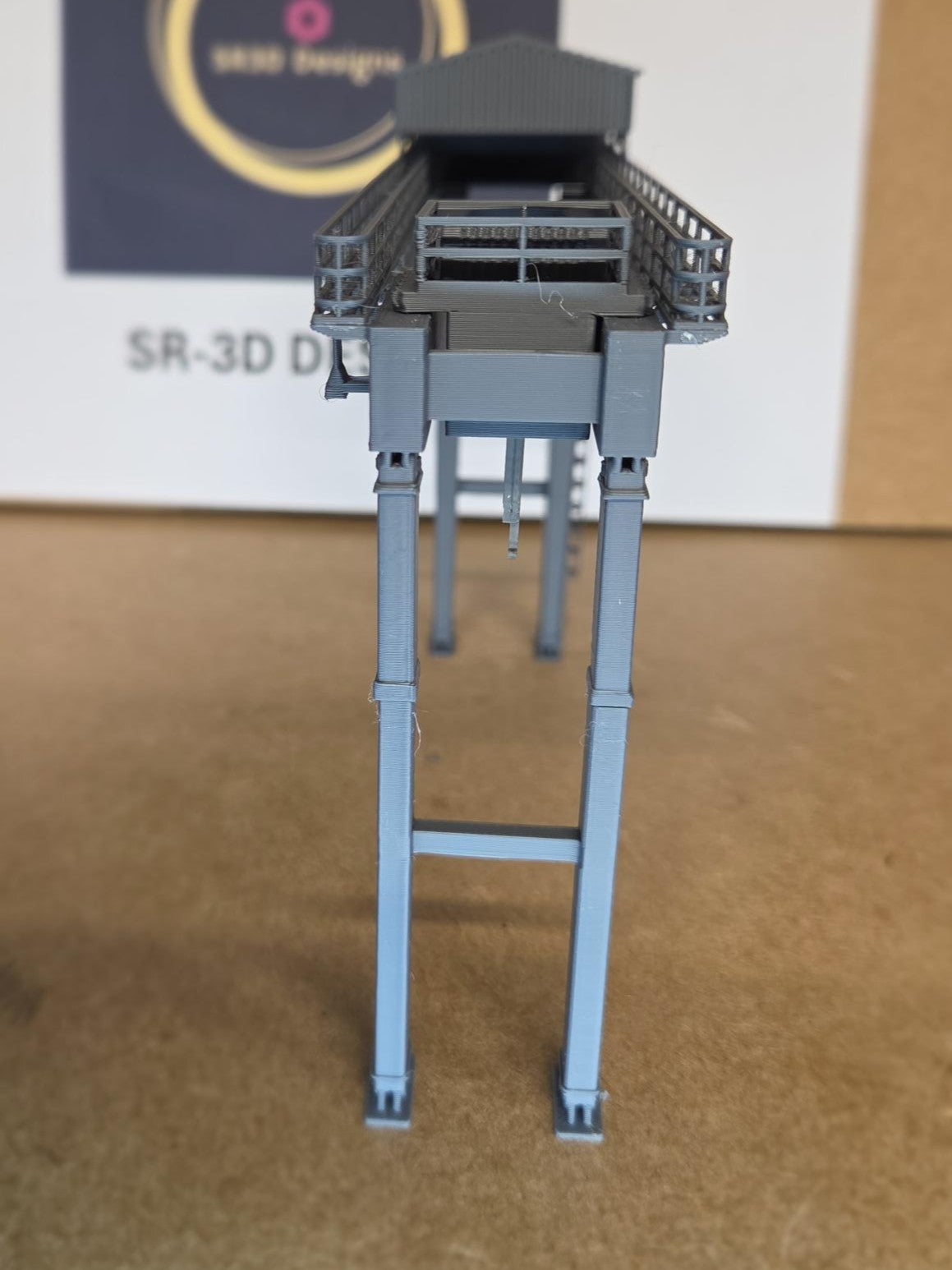 The N Gauge Georgemas junction Goliath crane.