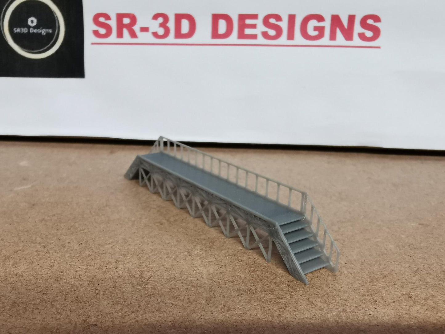 SET Of 2 N Gauge Train Maintenance and cleaning Platform 3D printed in grey