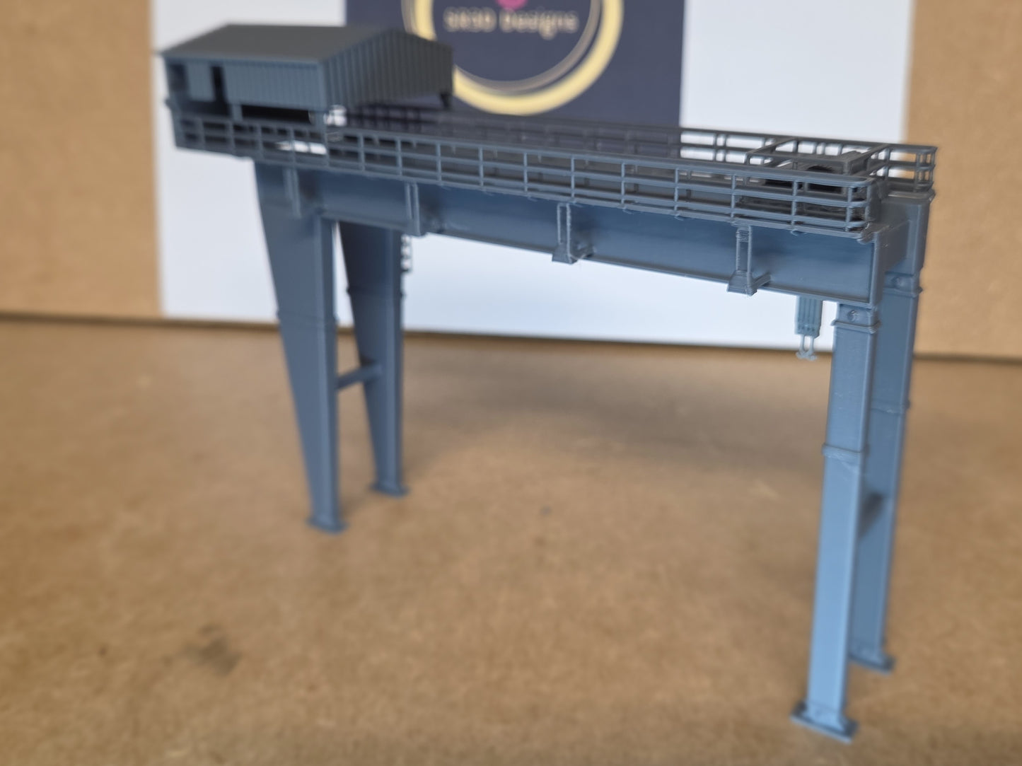 The N Gauge Georgemas junction Goliath crane.