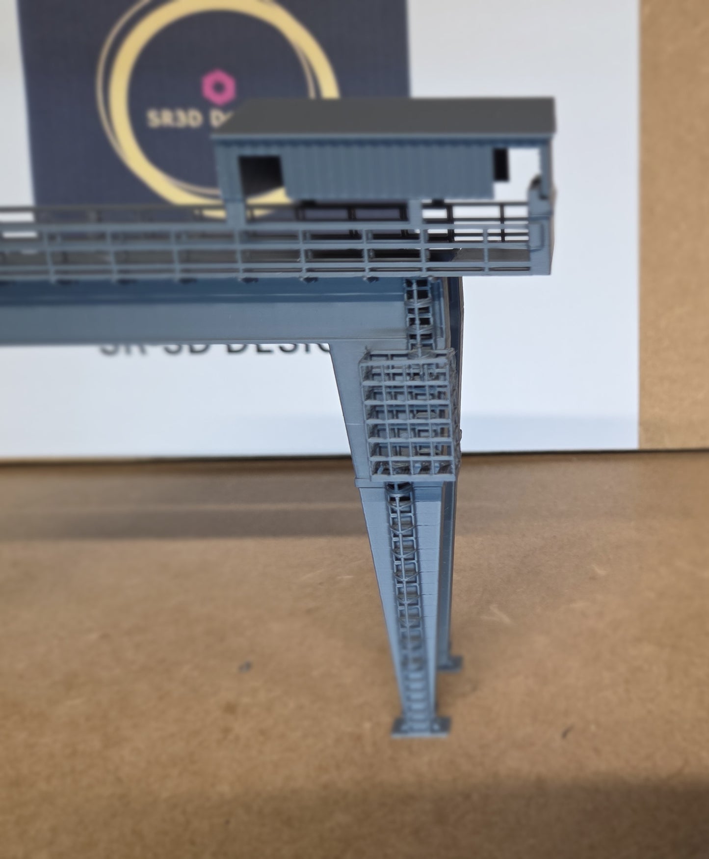 The N Gauge Georgemas junction Goliath crane.