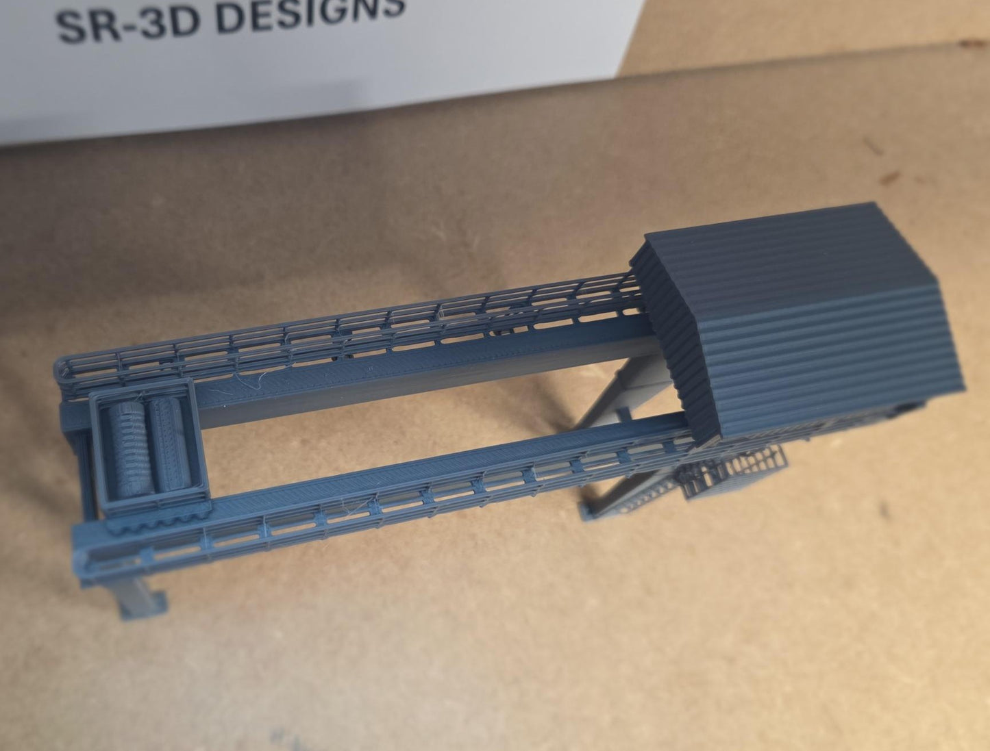 The N Gauge Georgemas junction Goliath crane.