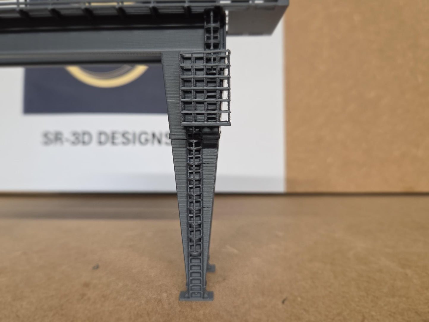 The N Gauge Georgemas junction Goliath crane.