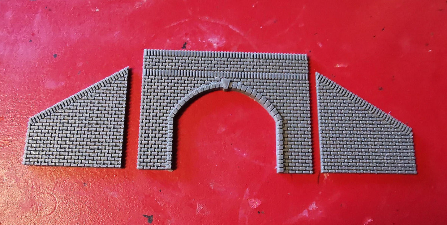 N gauge Double track tunnel With Retaining walls portal 3D printed with brick detail.