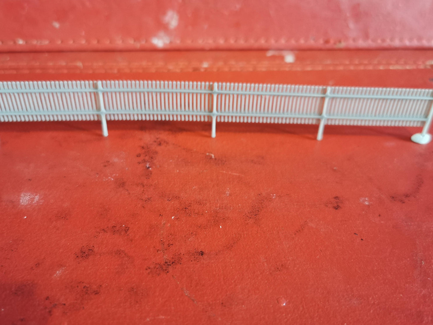 Model railway Scenery 1:160 Scale 8 foot Security Fencing N Gauge