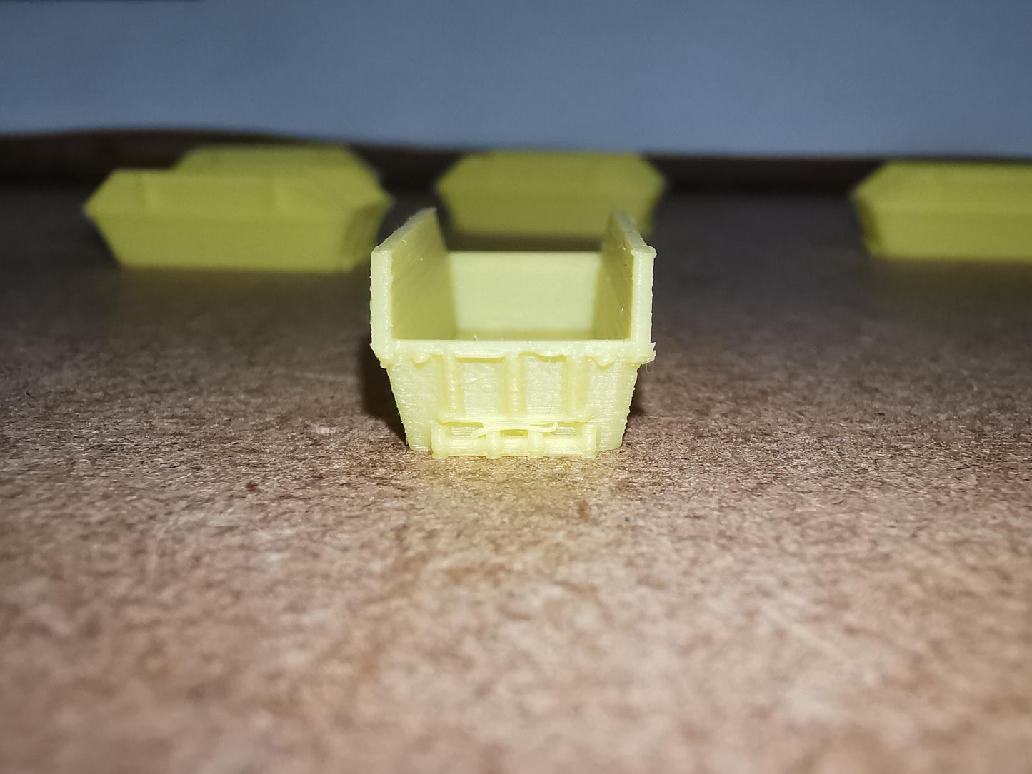 1/160 Scale 8 Yard Skips N Gauge Set of 6 in Yellow