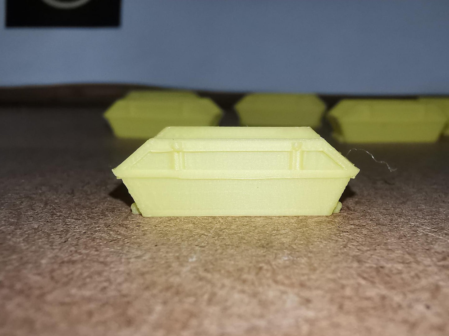 1/160 Scale 8 Yard Skips N Gauge Set of 6 in Yellow
