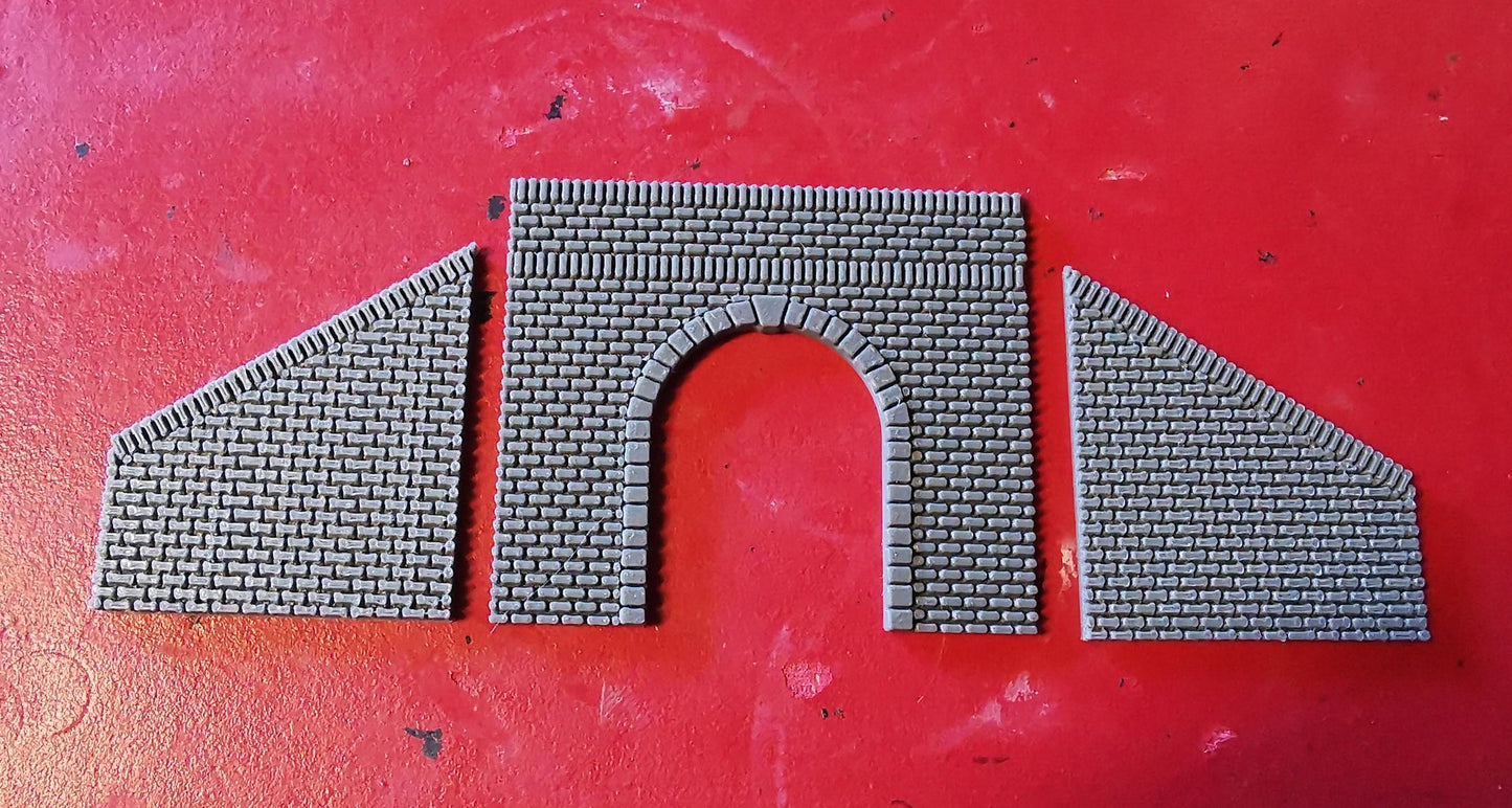 N gauge Double track tunnel With Retaining walls portal 3D printed with brick detail.