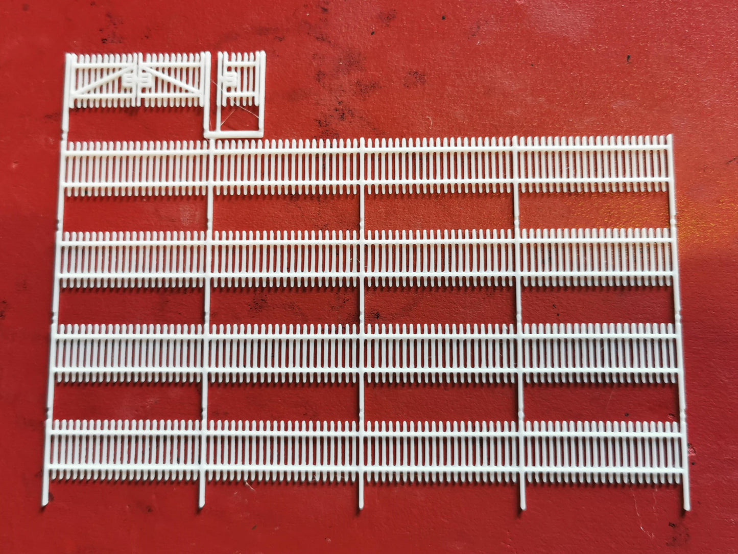 Model railway Scenery 1:160 Scale 8 foot Security Fencing N Gauge