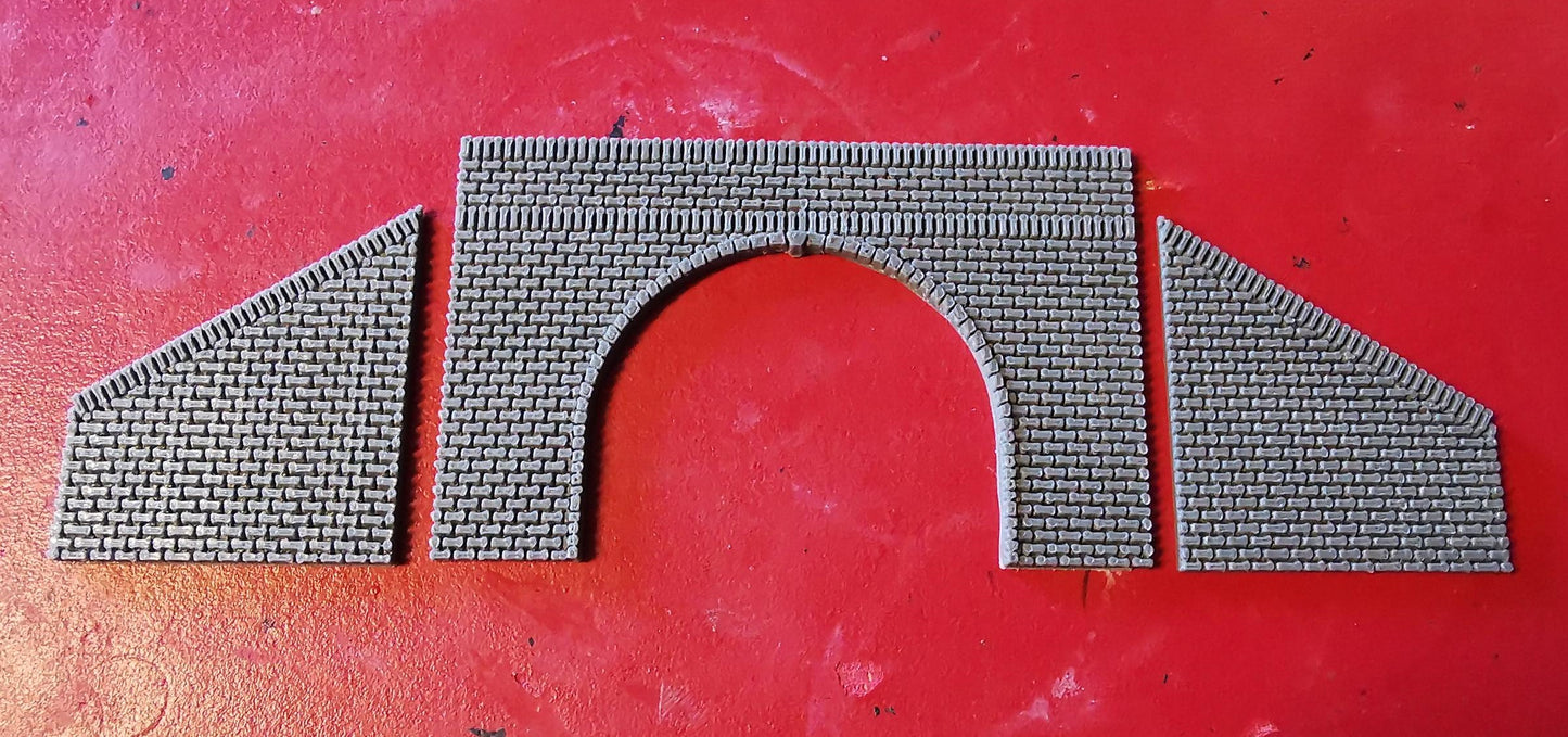 N gauge Double track tunnel With Retaining walls portal 3D printed with brick detail.