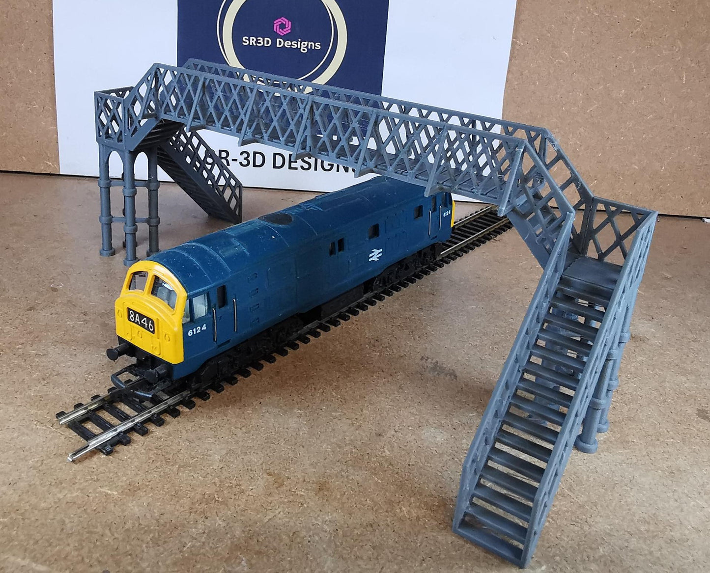 00 Gauge 1:76 Model Railway pedestrian footbridge Walkway