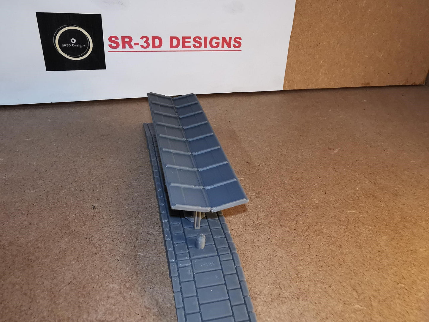 N Gauge 1:160 Station platform Extendable with furniture and roof options