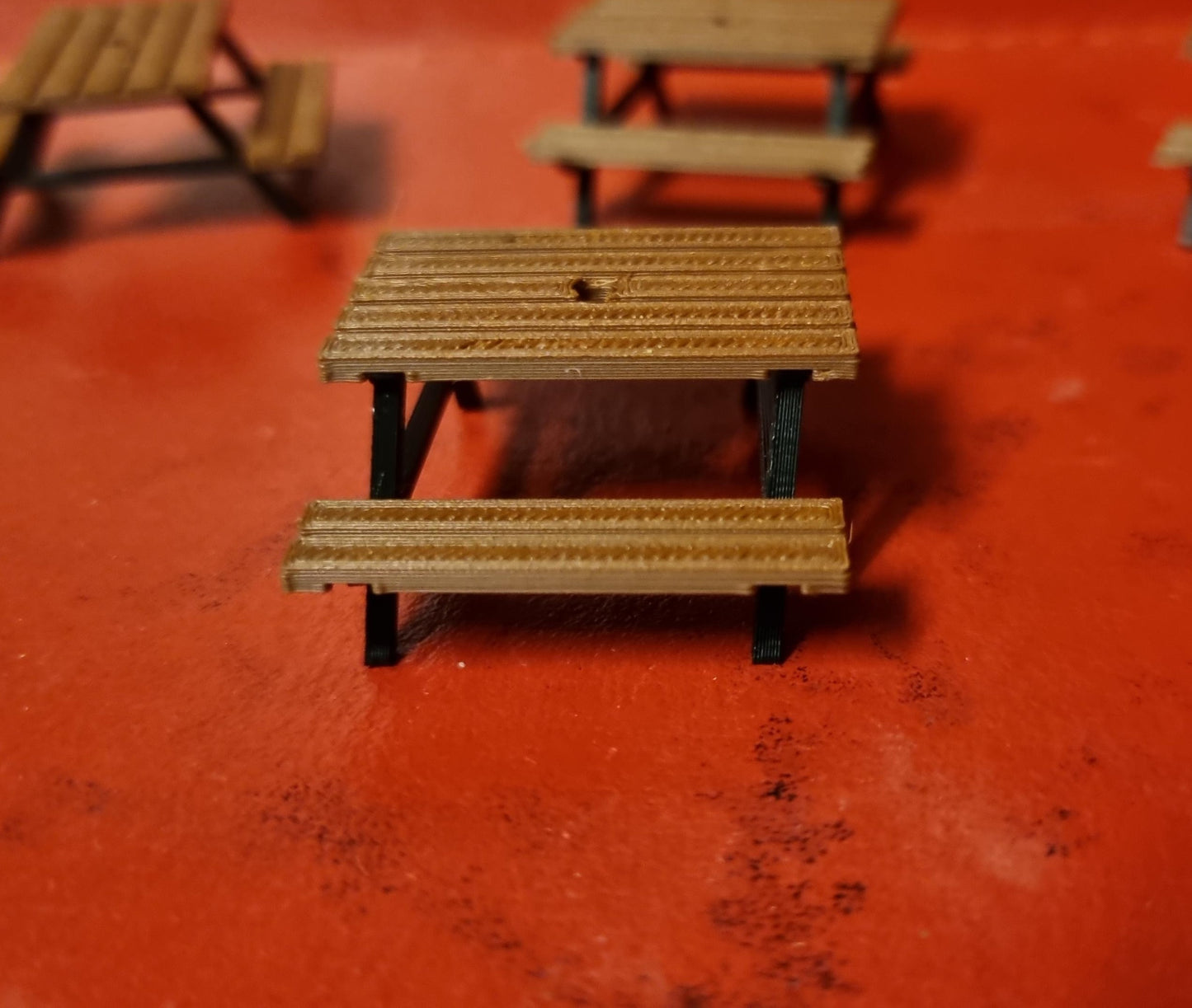 0 Gauge 1:48 Model Railway Picnic Table/Pub garden seats.3D printed