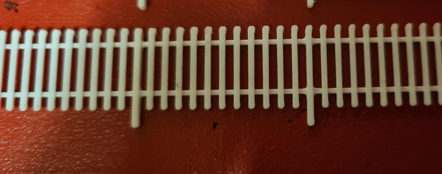 00 gauge 1:76 Picket fence 3D printed in white over 1M of fence