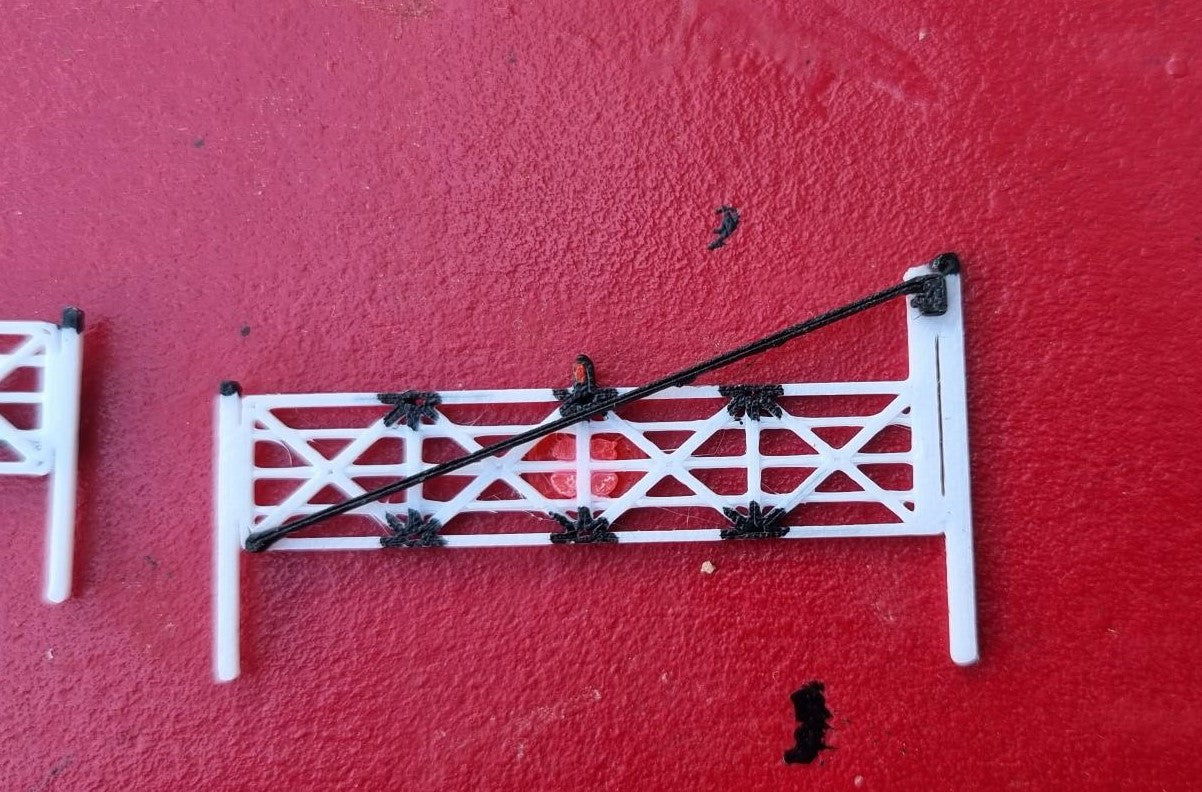 N Gauge 1:160 set of 2 level crossing gate 3D printed – SR-3D Designs