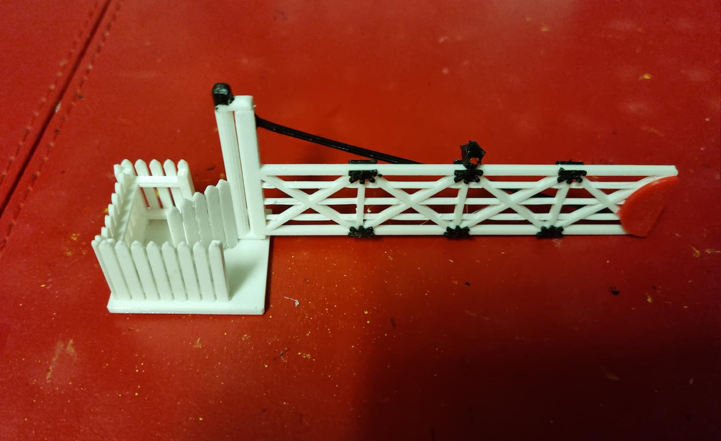 00 GAUGE 4 TRACK LEVEL CROSSING GATES 3D PRINTED HAND PAINTED DETAIL