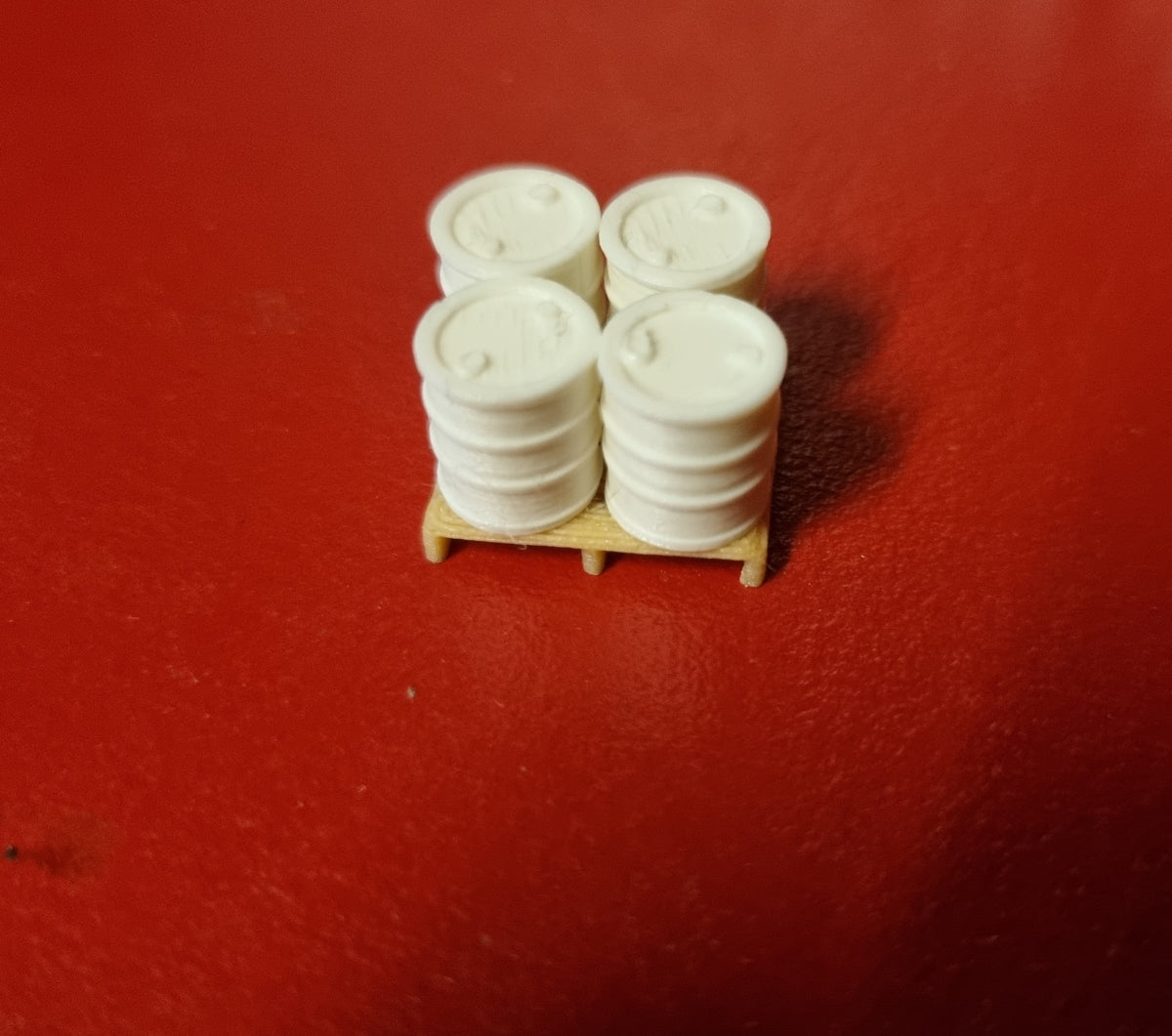 00 Gauge Model Railway 20 Barrels 5 pallets and 6 barrel stackers 3D p ...