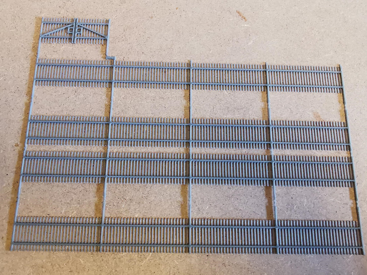 Model railway Scenery 1:120 Scale 8 foot Security Fencing  TTGauge