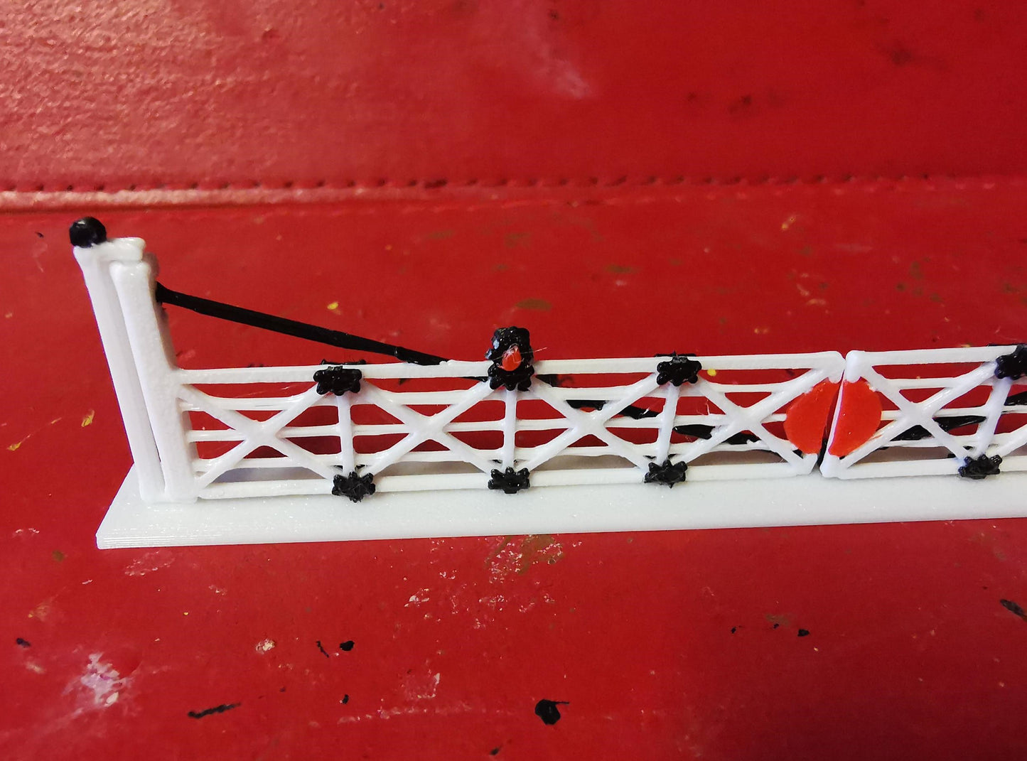 DOUBLE TT GAUGE LEVEL CROSSING GATES 3D PRINTED IN BLACK AND WHITE.