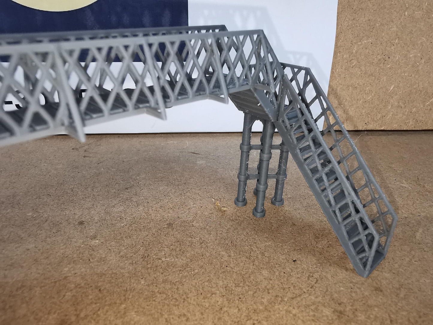 TT Gauge 1:120 Model Railway pedestrian footbridge Walkway