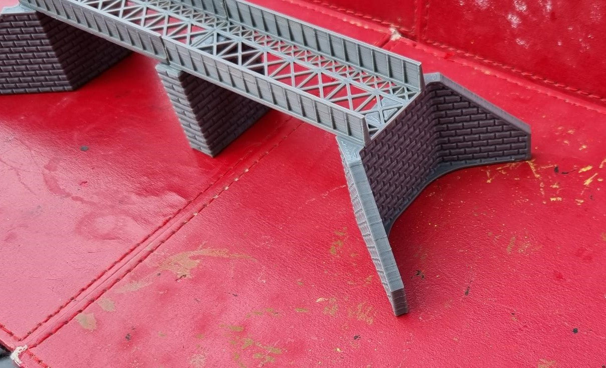 N Gauge Girder style bridge 3D Printed in grey With 3 support Pillars Larger End supports