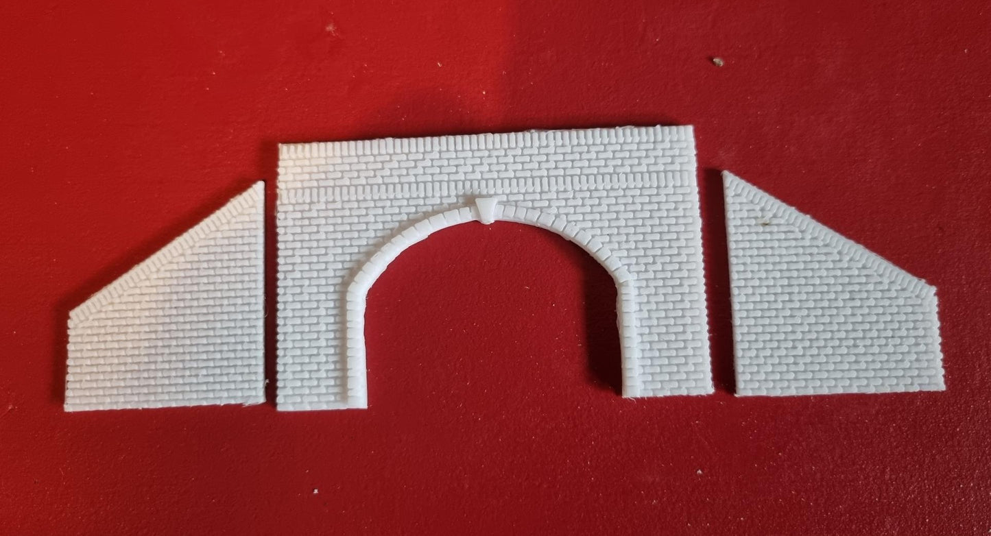 Z gauge Double track tunnel portal with brick detail and retaining walls