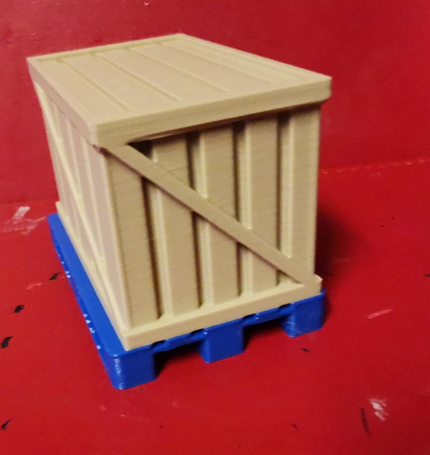 1/14 Scale Euro pallet With Large crate attached